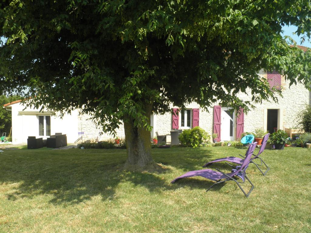Domaine De La Vigne Bed & Breakfast Cadalen Dış mekan fotoğraf